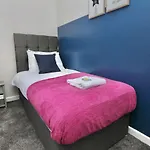 Mount House - Cosy Spacious Home